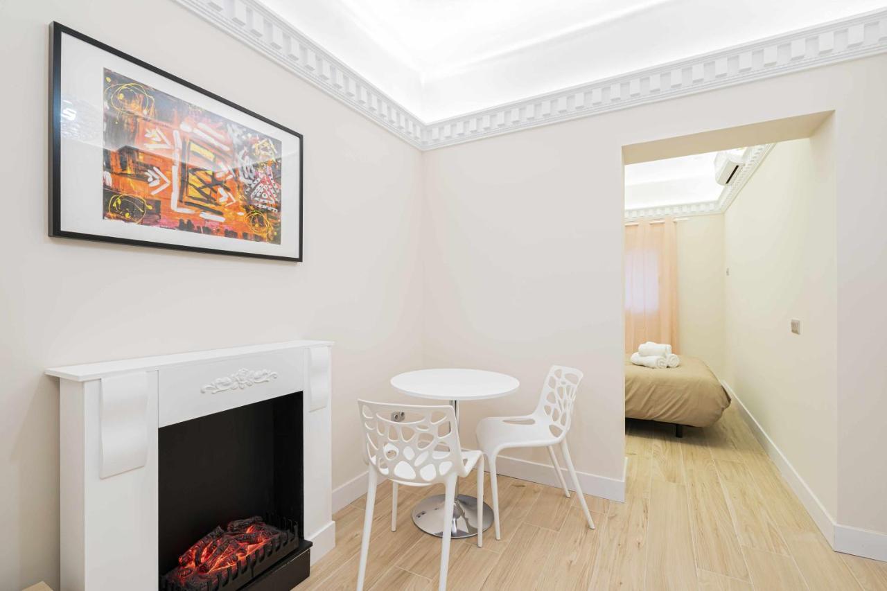Reformado Decorado Centrico 1 Dormitorio Madrid Luaran gambar